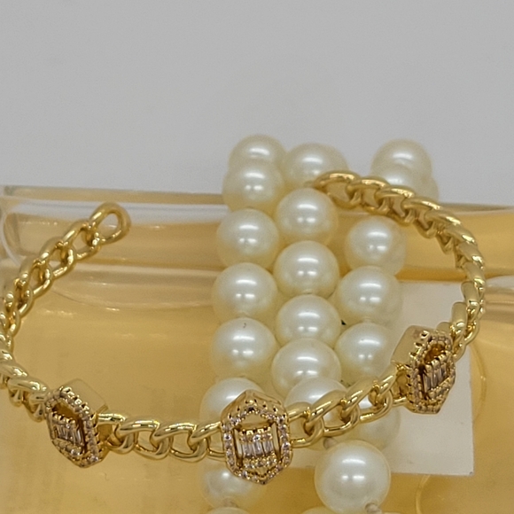 NWOT 14k Gold Plated Luxurious Bracelet - Picture 6 of 8